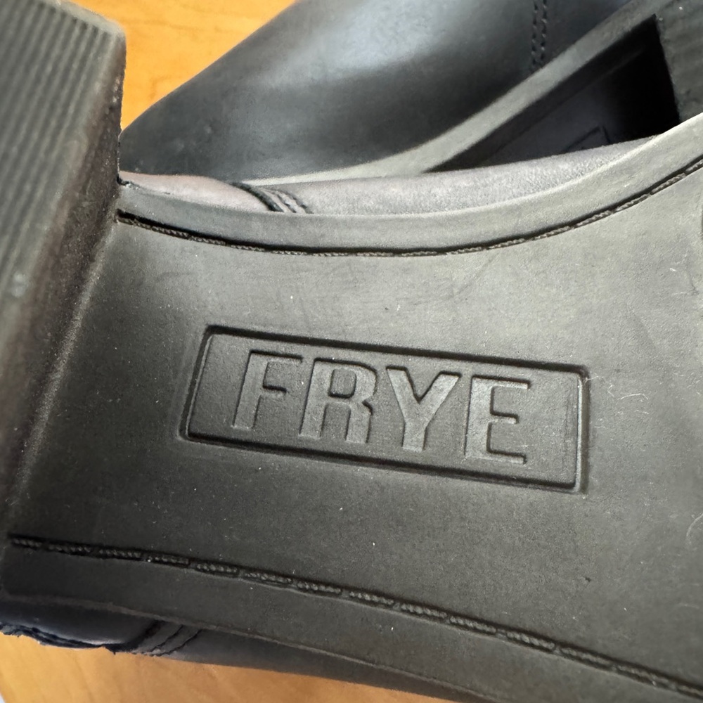 FRYE JUDITH Womens Sz 9 Double Zip Black Ankle Boots Like New MAKE FAIR OFFER - Picture 5 of 11